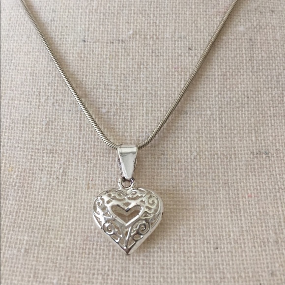 Sterling Silver 18” Snake Chain & Heart Pendant - Picture 4 of 8